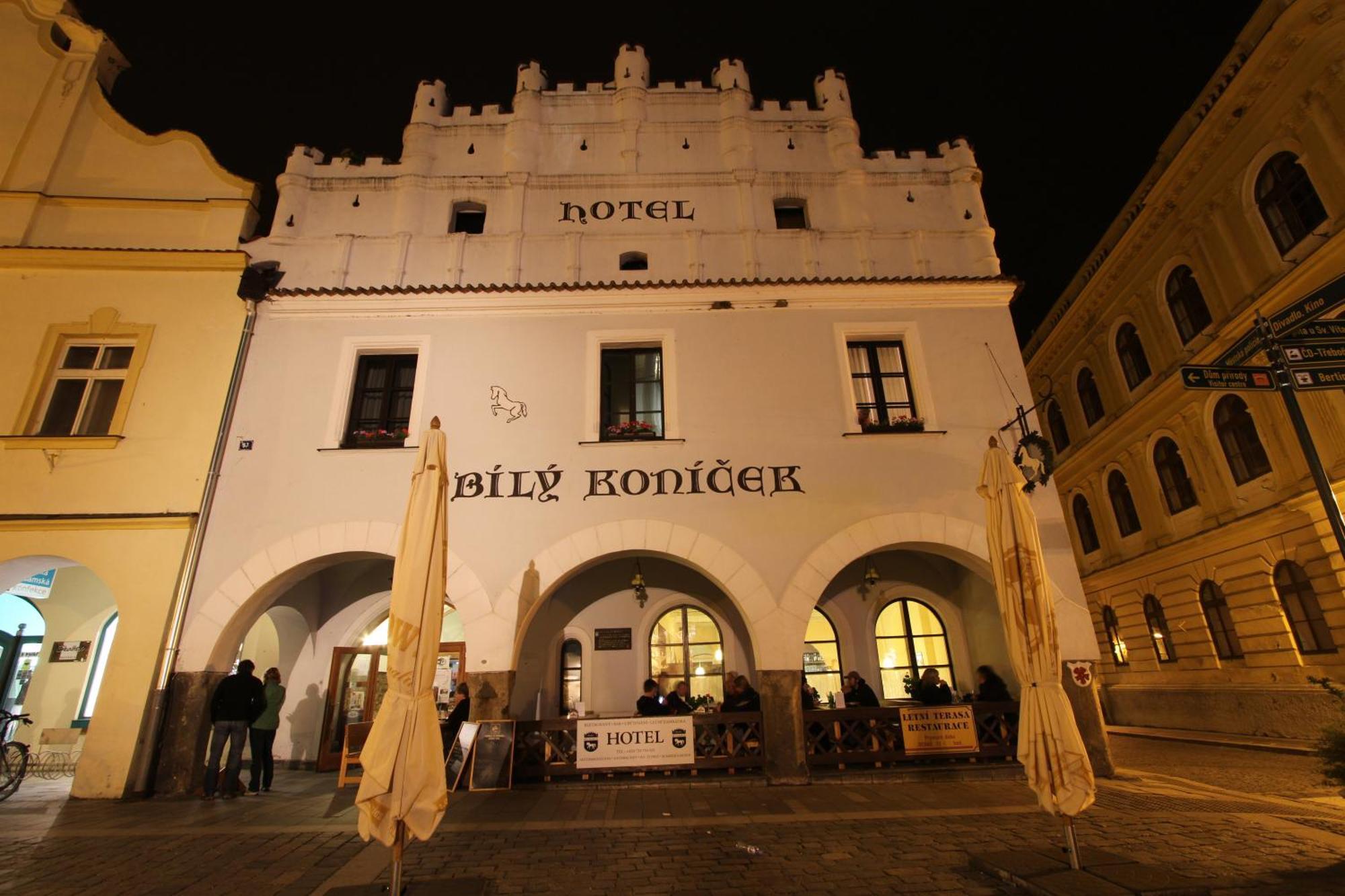 Hotel Bily Konicek Třeboň Eksteriør bilde