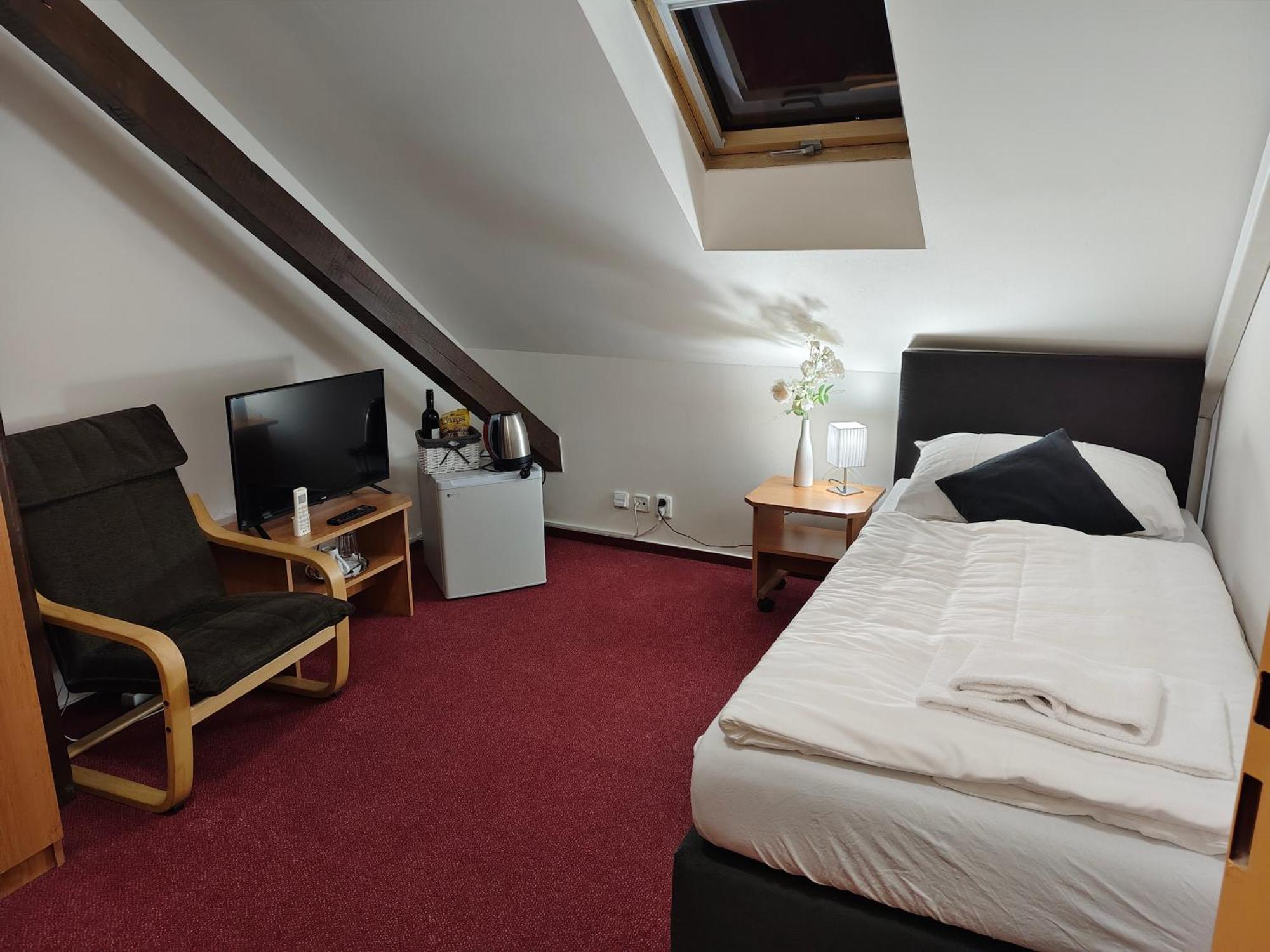 Hotel Bily Konicek Třeboň Eksteriør bilde