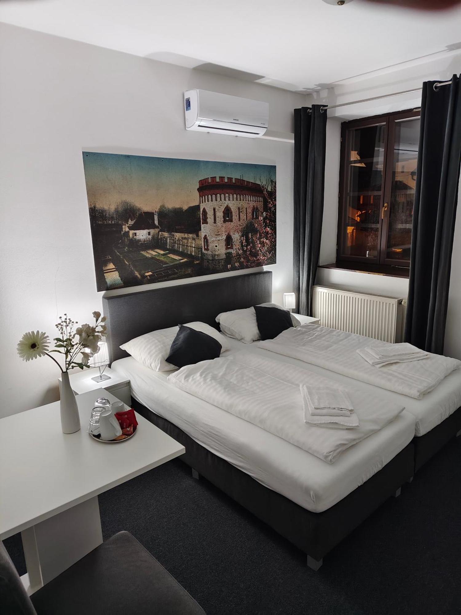 Hotel Bily Konicek Třeboň Eksteriør bilde