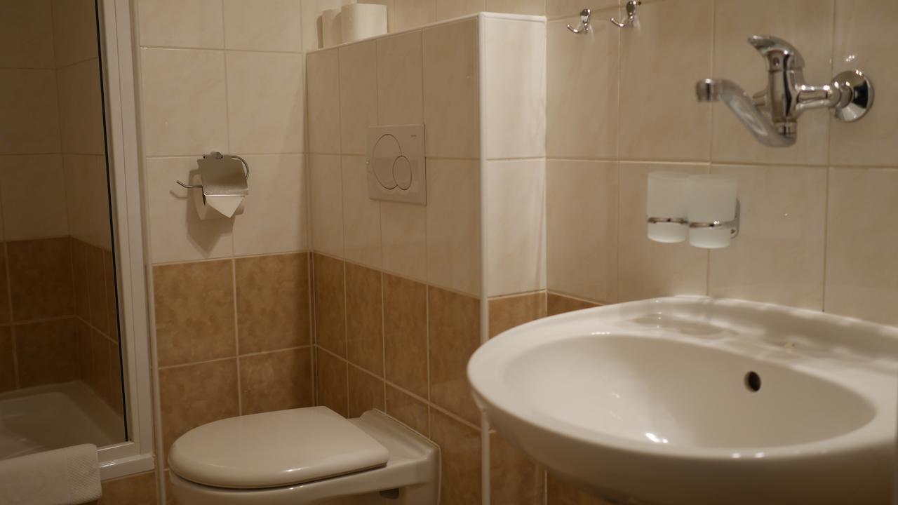 Hotel Bily Konicek Třeboň Eksteriør bilde