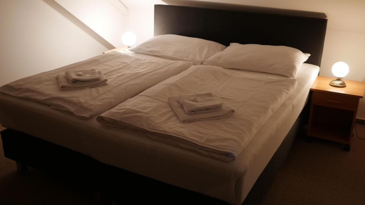 Hotel Bily Konicek Třeboň Eksteriør bilde