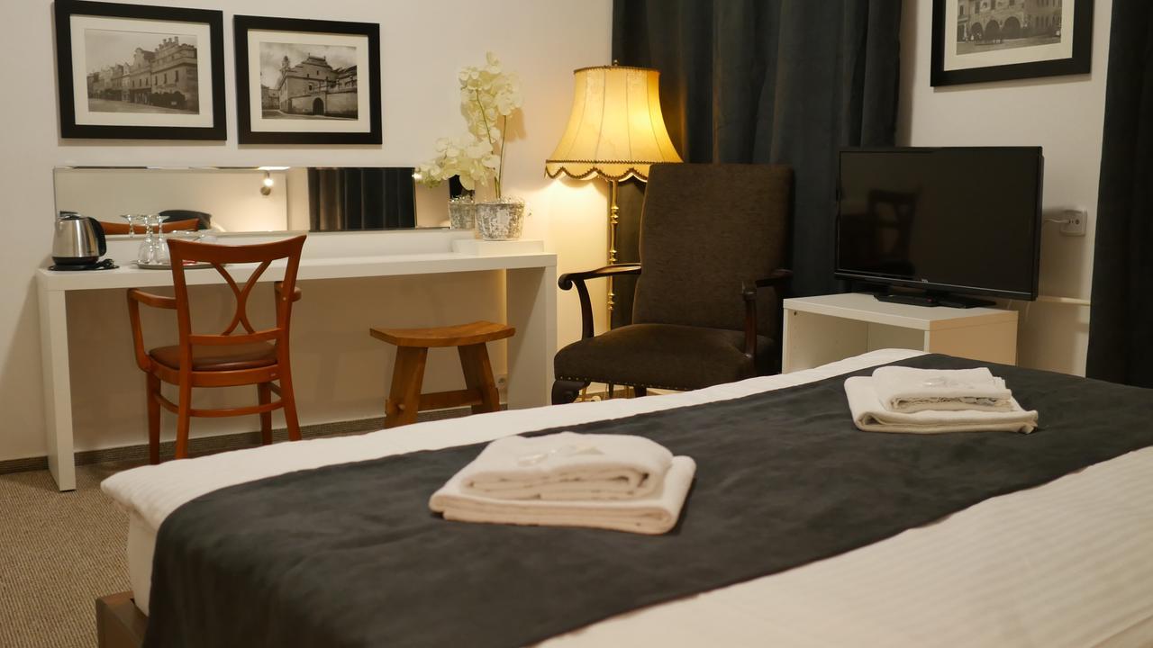 Hotel Bily Konicek Třeboň Eksteriør bilde