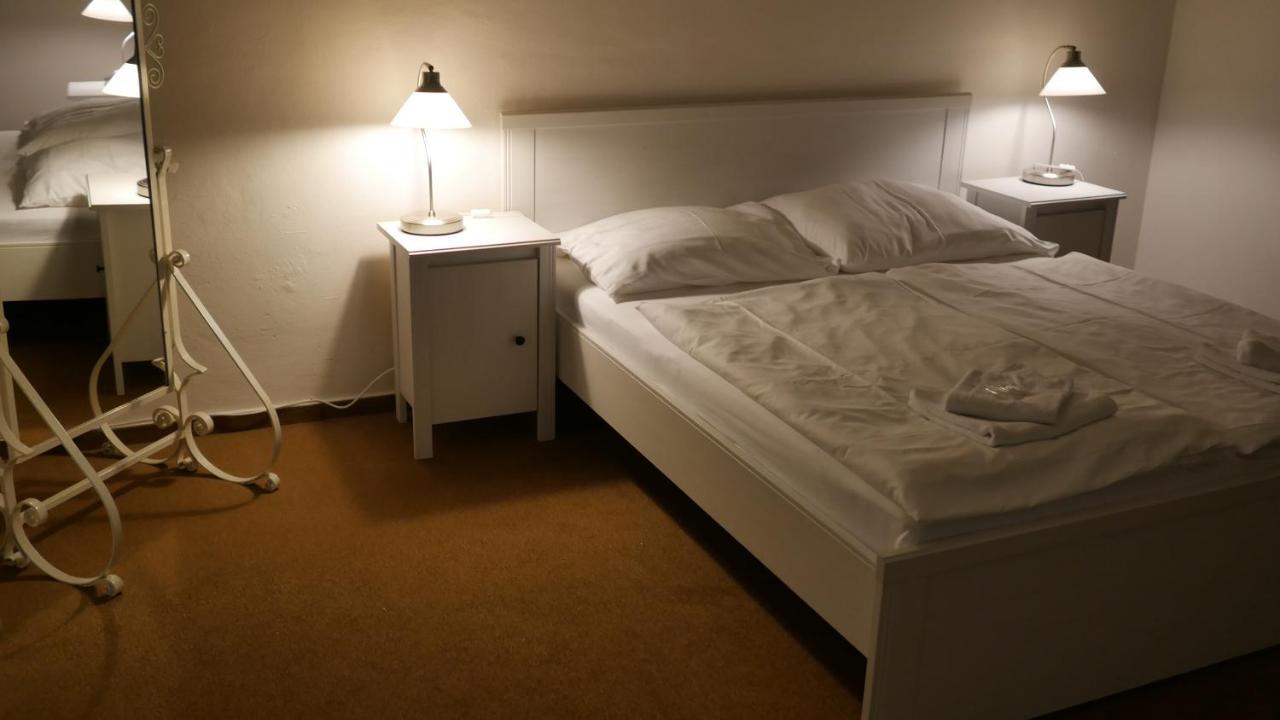 Hotel Bily Konicek Třeboň Eksteriør bilde