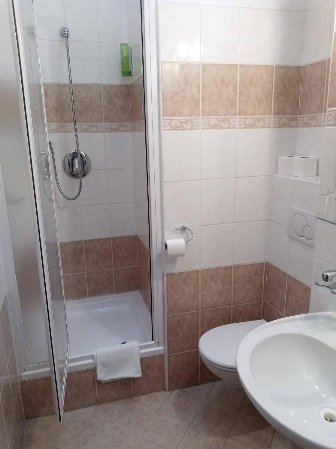 Hotel Bily Konicek Třeboň Eksteriør bilde